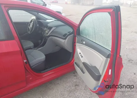 2017 Hyundai Accent Value Edition z USA, uszkodzony, nr VIN KMHCT4AE2HU326758